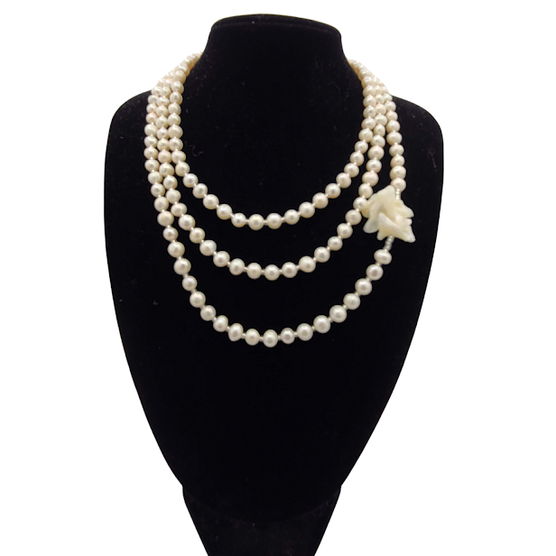 DMJ Queen Eliz. 3 Layer Fresh Water Pearl Necklace With Oyster Shell (Rose)